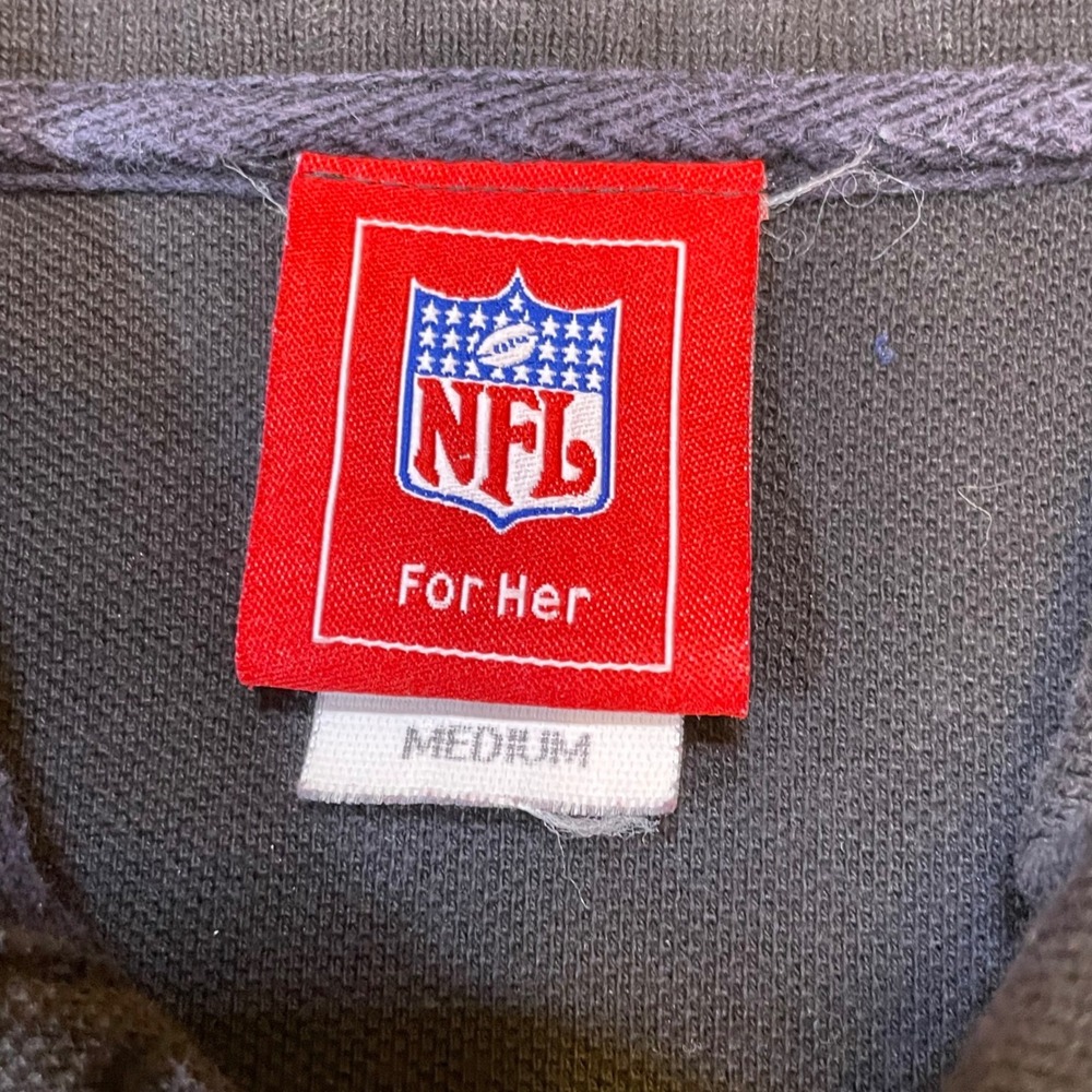 NFL Tampa Bay Buccaneers Polo Shirt Embroidered Logo Short Sleeve Women's Medium - Picture 4 of 8